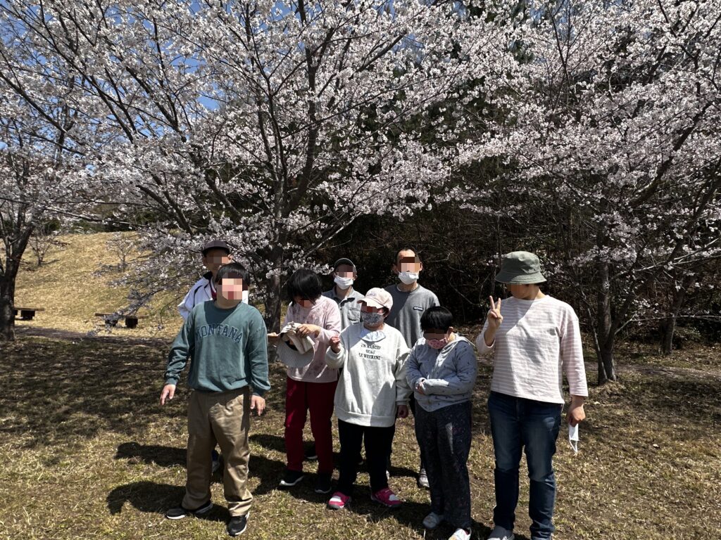 お花見へ行きました